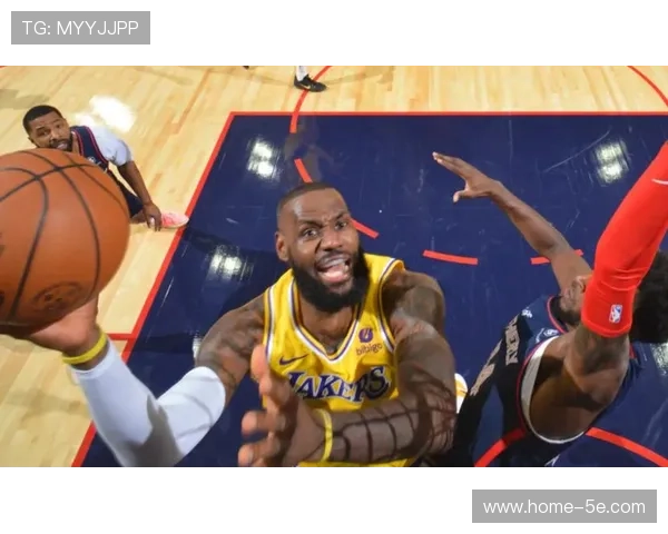 恩比德对阵湖人空砍35分7篮板7助攻，角色球员支援不足